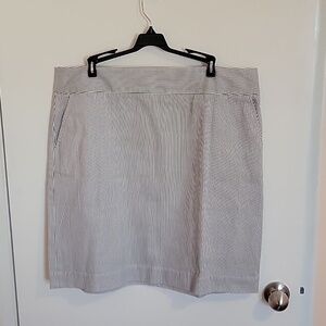 Chadwicks of Boston Skirt with Pockets Size 18 Navy & White Pre-owned